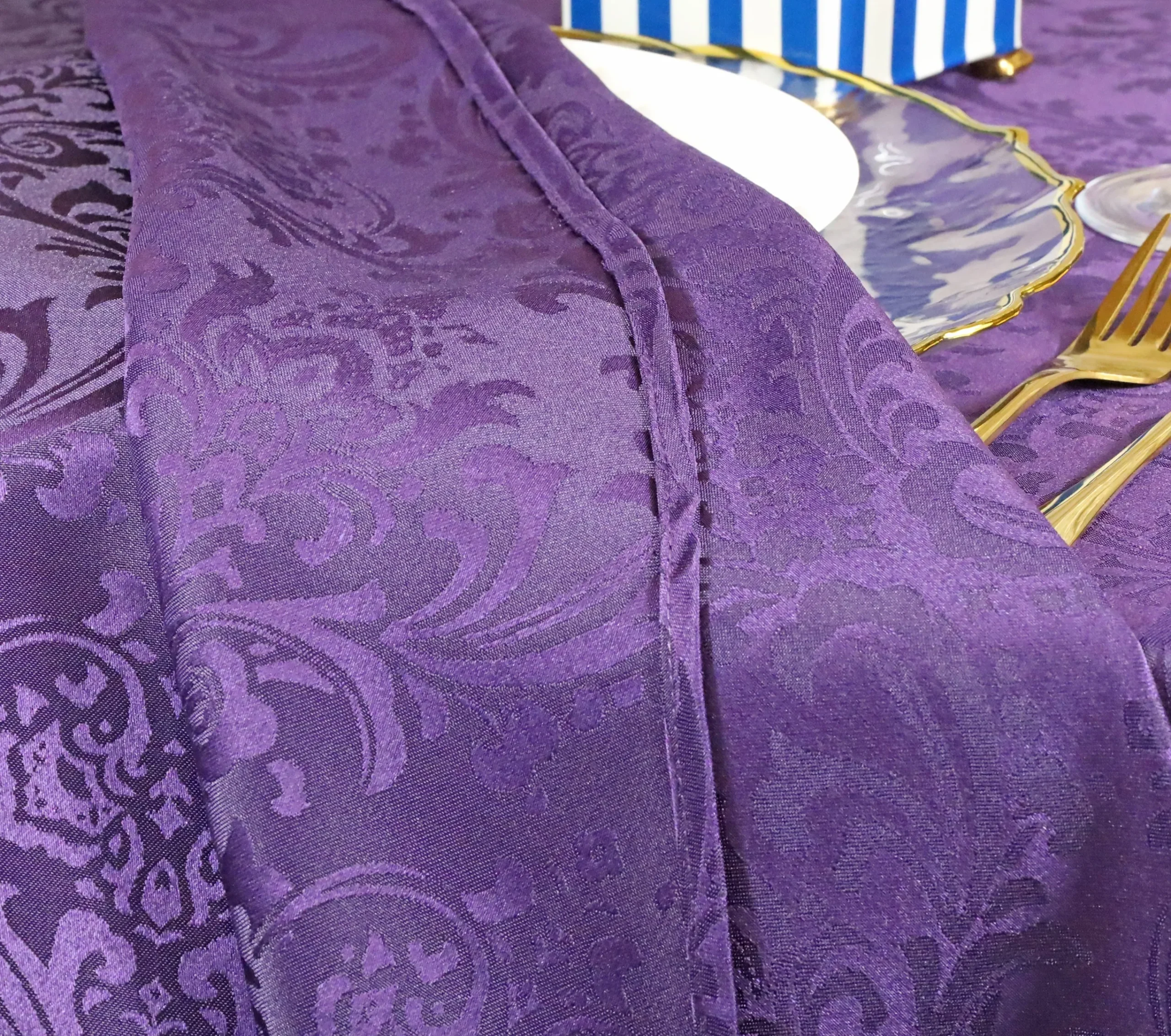 21’x29″ Floral Damask Jacquard Polyester (220 GSM) Table Skirts – Eggplant (1pc)
