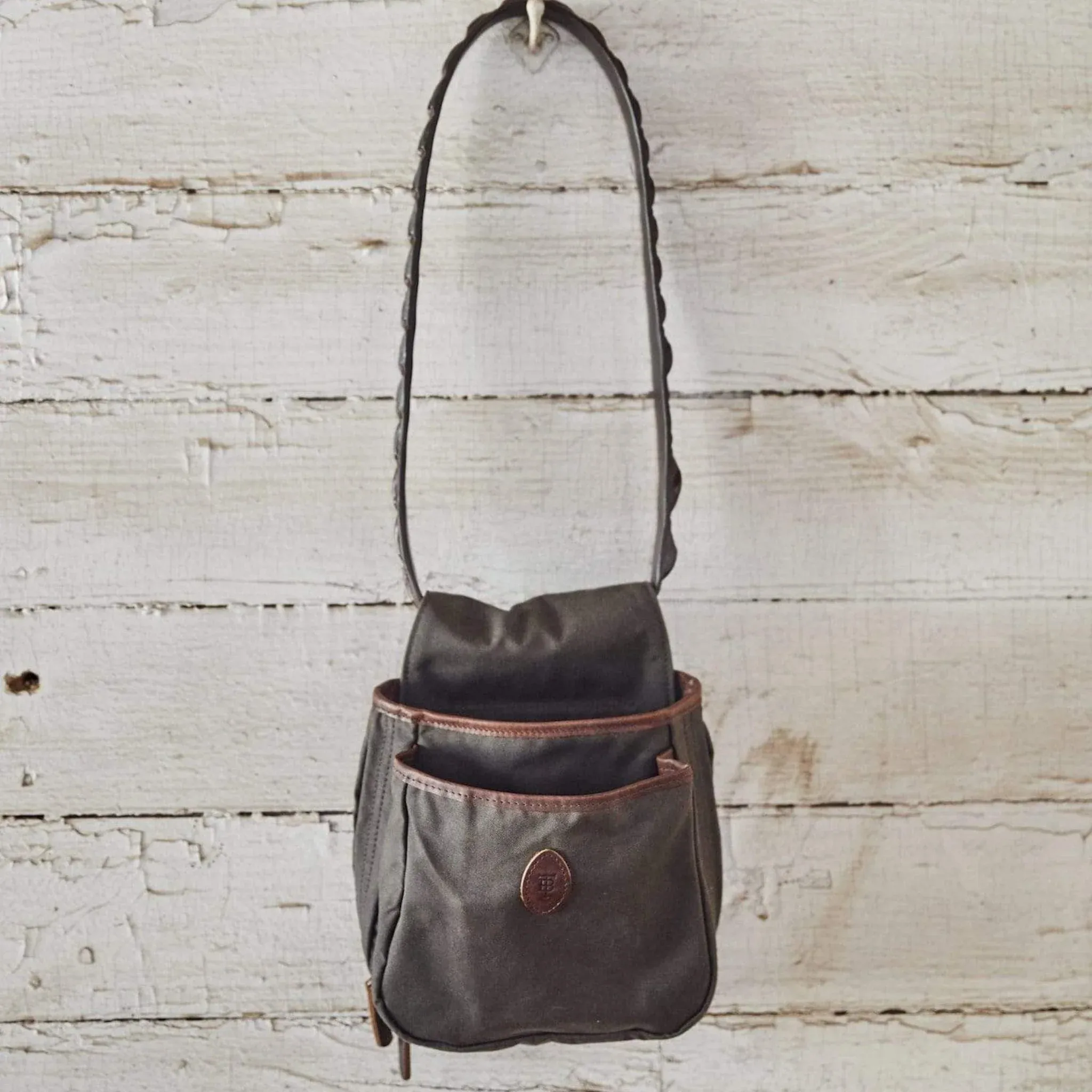Tom Beckbe Canvas Shell Bag - Image 5